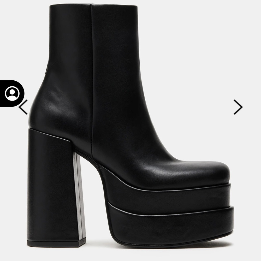 Steve Madden Cobra Black Platform Boots